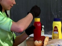 Grosse titten, Nahrung, Fußfetisch, Natürlich, Strumpfhose, Zopf, Schulmädchen, Ringkampf