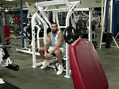 Grosse bite, Gros seins, Blonde, Sucer une bite, Tir de sperme, Gym, Nénés, Épouse