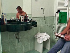 Geschnappt, Betrug, Europäisch, Freundin, Realität, Dusche, Stiefmutter, Titten