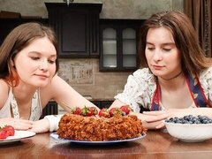 18 летние, Большая жопа, Большие сиськи, Лесбиянка, Белье, Мастурбация, Киски, Сиськи