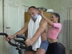 Садо мазо, Бондаж, Семяизвержение, Женское доминирование, Затыкание рта, Геи, Ласковые ручки, Мускулы