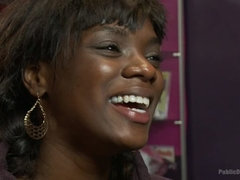 Anaal, Bondage discipline sadomasochisme, Pijpbeurt, Vrouw, Interraciaal, Openbaar, Ruw, Slaaf