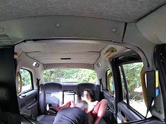 Amateur, Brunette brune, Voiture, Lingerie, Jarretelles
