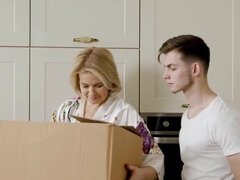 Grosse titten, Blasen, Geile alte tussi, Gehörnter ehemann, Handjob, Hd, Ehemann, Russisch