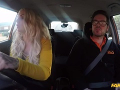 Tetas grandes, Rubia, Coche, Polla, Estilo perrito, Pajear, Coño, Nalgadas