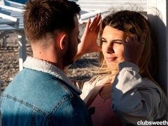 Grosse bite, Blonde, Sucer une bite, Queue, Seins naturels, Chatte, Cheveux courts, Adolescente