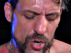 18 ans, Sucer une bite, Tir de sperme, Queue, Homosexuelle, Maigrichonne, Suçant, Plan cul à trois