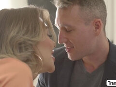 Anaal, Kont, Grote mammen, Diep in de keel, Ladyboy, Anaal likken, Shemale