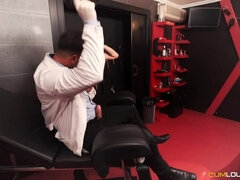 Sadomasochismus, Grosser arsch, Blondine, Blasen, Europäisch, Aufs gesicht abspritzen, Spanisch, Titten