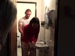 Salle de bains, Gros cul, Sucer une bite, Groupe, Russe, Rasée, Tatouage, Adolescente