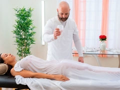 Grote mammen, Pijpbeurt, Bruinharig, Hondjeshouding, Handbeurt, Masturbatie, Moeder die ik wil neuken, Tieten likken