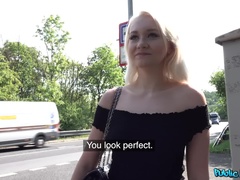 Arsch, Blondine, Tschechisch, Schwanz, Pov, Öffentlich, Kurzes haar, Jungendliche (18+)