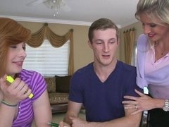 Grosse titten, Spermaladung, Tochter, Hardcore, Küche, Lecken, Mutti, Party