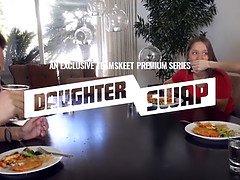 Grosser schwanz, Grosse titten, Schwarz, Spermaladung, Tochter, Hd, Schreiend, Flotter dreier