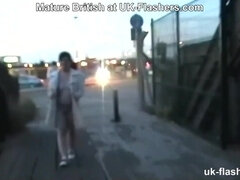 Gorda, Tetas grandes, Británico, Morena, Gordita, Despelote, Masturbación, Al aire libre