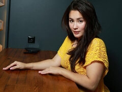 Amateur, Gros cul, Gros seins, Brunette brune, Doigter, Masturbation, Solo, Dénudage