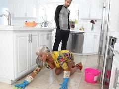 Grote kont, Blond, Pijpbeurt, Hondjeshouding, Masturbatie, Moeder, Kousen, Tieten likken