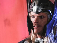 Grosser arsch, Grosser schwanz, Grosse titten, Blondine, Blasen, Hundestellung, Maske, Milf