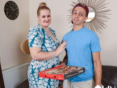 Mooie dikke vrouwen, Grote kont, Grote lul, Blond, Pijpbeurt, Vriendje, Mollig, Hondjeshouding