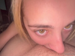 18 ans, Cul, Blonde, Dingue, Gorge profonde, Fait maison, Pute, Mouillée