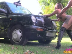 69, Sucer une bite, Voiture, En levrette, Femelle, Doigter, Branlette thaïlandaise, Léchez