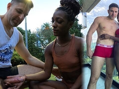 Leie, Grosser arsch, Schwarz, Blasen, Spermaladung, Schwanz, Hundestellung, Öffentlich