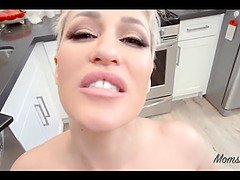 Gros cul, Gros seins, Sucer une bite, Femme couguar, Mature, Mère que j'aimerais baiser, Maman, Pov