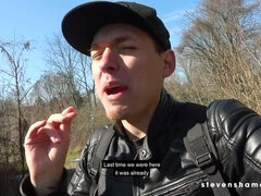 Amateur, Semen en la boca, Corridas, Al aire libre, Piscina, Pov, Público, Afeitado