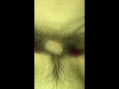 En gros plan de très près, Éjaculation interne, Poilue, Hard