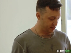 Éjaculation interne, En levrette, Hd, Fille latino, Monstre, Criant, Adolescente, Nénés