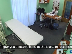 Bedriegen, Hondjeshouding, Vingeren, Moeder, Verpleegster, Kantoor, Anaal likken, Uniformpje