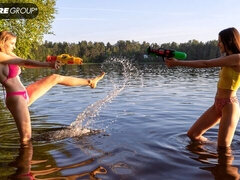 18 ans, Cul, Lesbienne, Léchez, Lingerie, Rasée, Maigrichonne, Adolescente