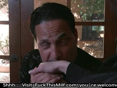 Leie, In den arsch, Arsch, Grosser arsch, Blasen, Milf, Party, Zierlich