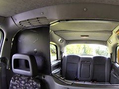 Bruinharig, Vrouw, Buiten, Openbaar
