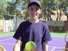 デカチン, デカパイ, 巨乳な, 異人種間, アウトドア, ガリガリ, スペイン人, 三人