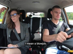 Grosse bite, Brunette brune, Plantureuse, Voiture, Masturbation, De plein air, Pov, Réalité