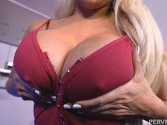 Belle grosse femme bgf, Gros cul, Gros seins, Blonde, Sucer une bite, Branlette thaïlandaise, Mère que j'aimerais baiser, Pov