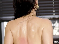 Gros seins, Sucer une bite, Brunette brune, En levrette, Hard, Mère que j'aimerais baiser, Chatte, Réalité