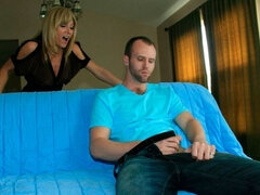 Blondine, Blasen, Sperma im mund, Spermaladung, Lecken, Milf, Höschen, Schuhe