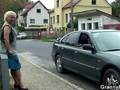 Granny whore is picked up and fucked