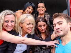 Большая жопа, Большие сиськи, Минет, В машине, Собачьи, Зрелые, Милф, Оргии