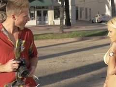 Anal, Tetas grandes, Bikini, Coche, Polla, Madres para coger, Al aire libre, Hilo dental