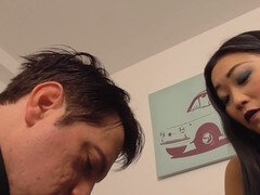 Dominatrixes from China commanding their paypigs