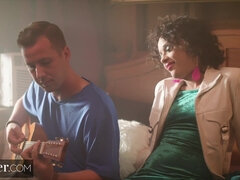 Anal, Brunette brune, Tir de sperme, Léchez, Petite femme, Chatte, Chevaucher, Rugueux