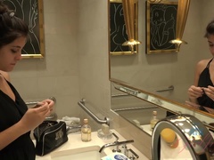 浴室, ビキニ, 茶髪の, ピアス, ハメ撮り, 剃毛, ティーン, オッパイの