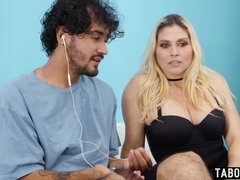 Grosse titten, Blondine, Vollbusig, Geile alte tussi, Hardcore, Küssen, Milf, Stiefmutter