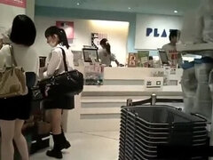 アジア人, 日本人, 公共