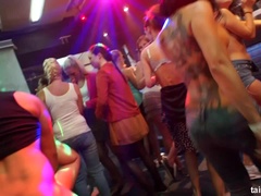 В одежде, Сперма на лице, Межрасовый секс, Лесбиянка, Лизание, Вечеринка, Сосущие, Свингеры