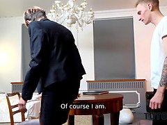 Geile alte tussi, Kehlenfick, Hd, Milf, Russisch, Kurzes haar, Student, Lehrer