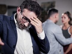 Grosser arsch, Grosse titten, Blondine, Blasen, Schwanz, Doppelpenetration, Milf, Mann mann frau